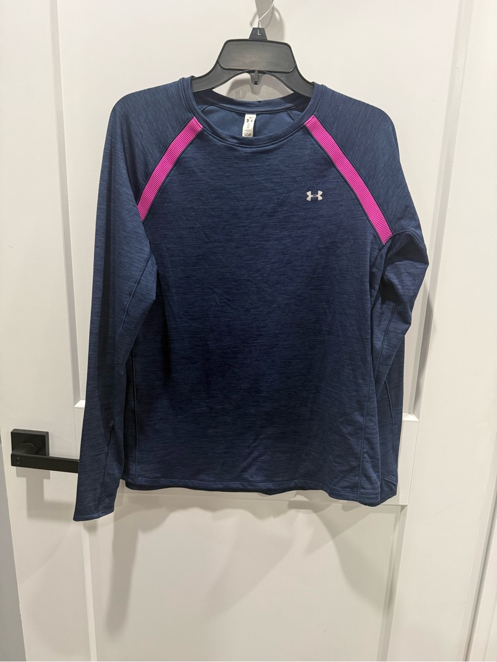 Under Armour Women's Navy Blue Athletic Long Sleeve Shirt